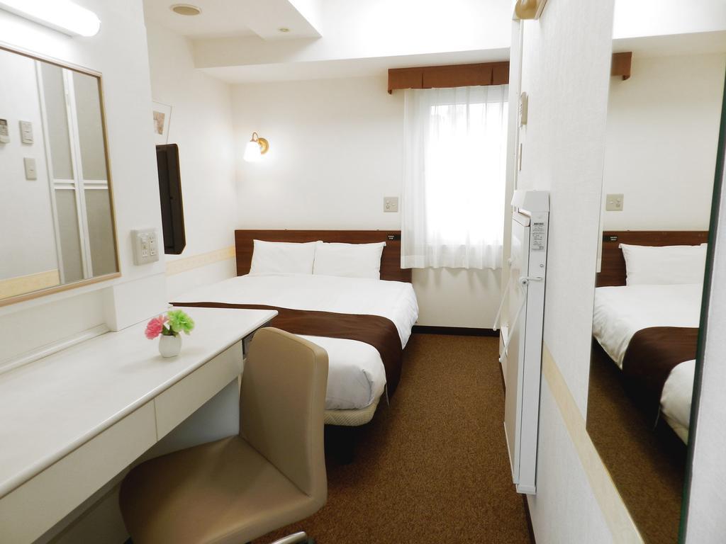 Hotel Check In Shimbashi Токио Стая снимка