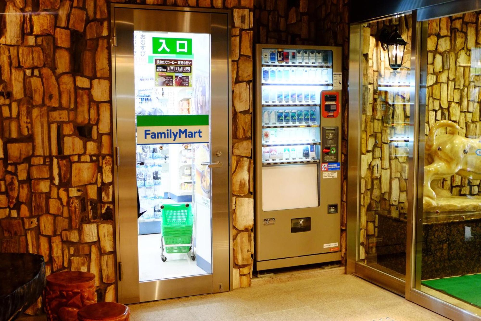 Hotel Check In Shimbashi Токио Екстериор снимка